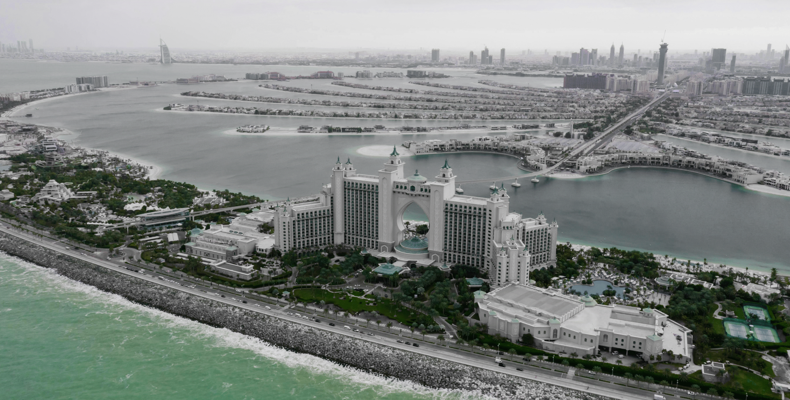 Atlantis The Palm and Palm Jumeirah, luxury real estate in Dubai